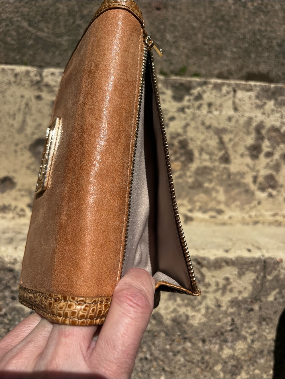 New Brahmin Tan Croc-Trim Leather Wallet - Picture 12 of 16